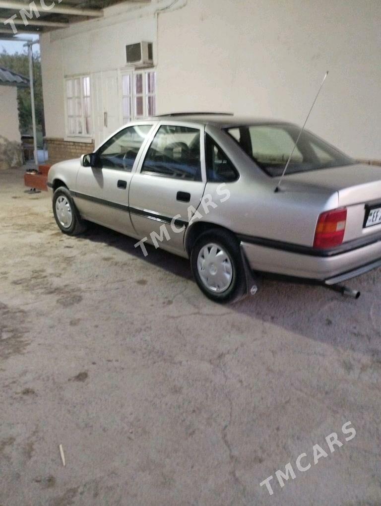 Opel Vectra 1992 - 40 000 TMT - Мары - img 3