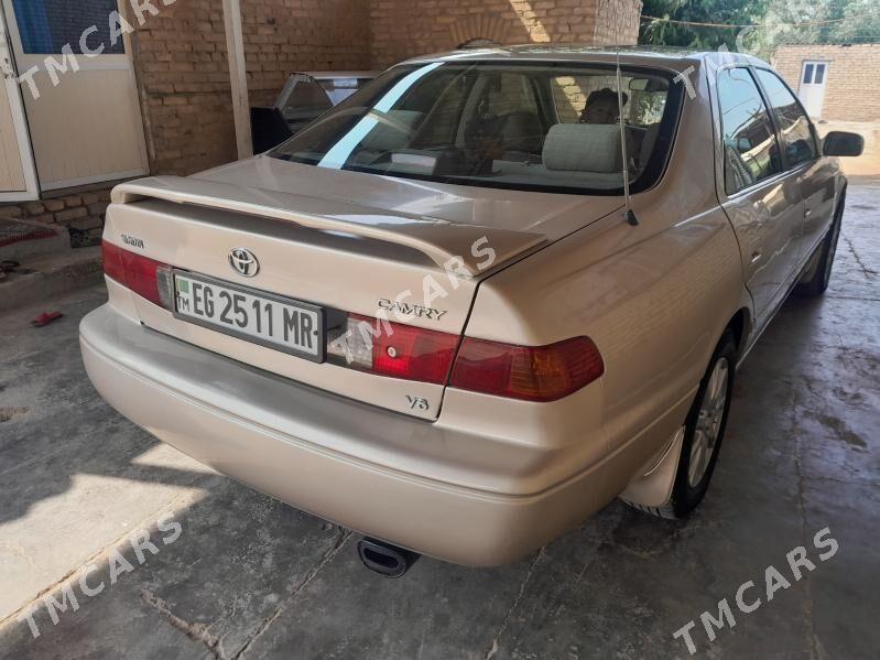 Toyota Camry 2001 - 125 000 TMT - Мары - img 3