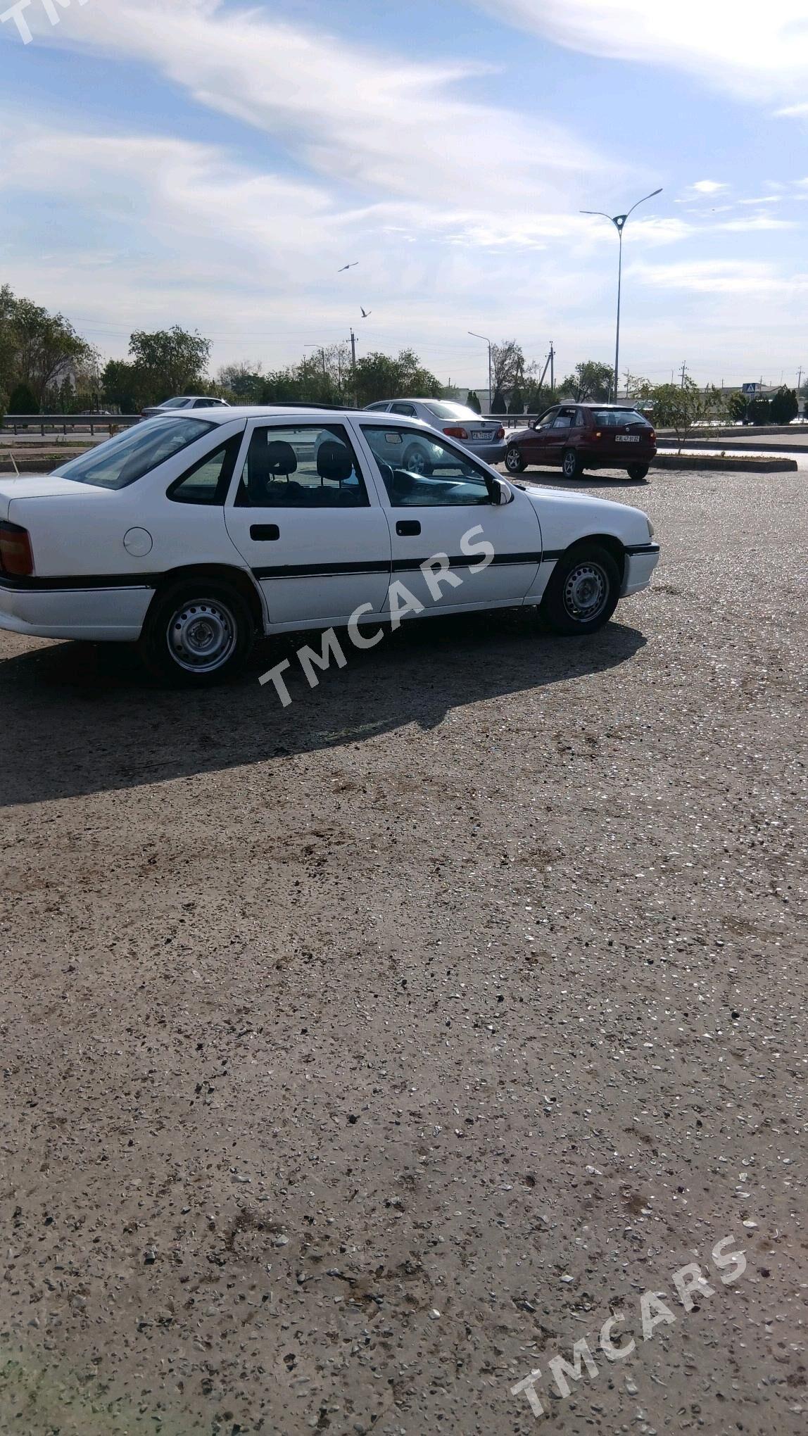 Opel Vectra 1992 - 30 000 TMT - Дашогуз - img 3