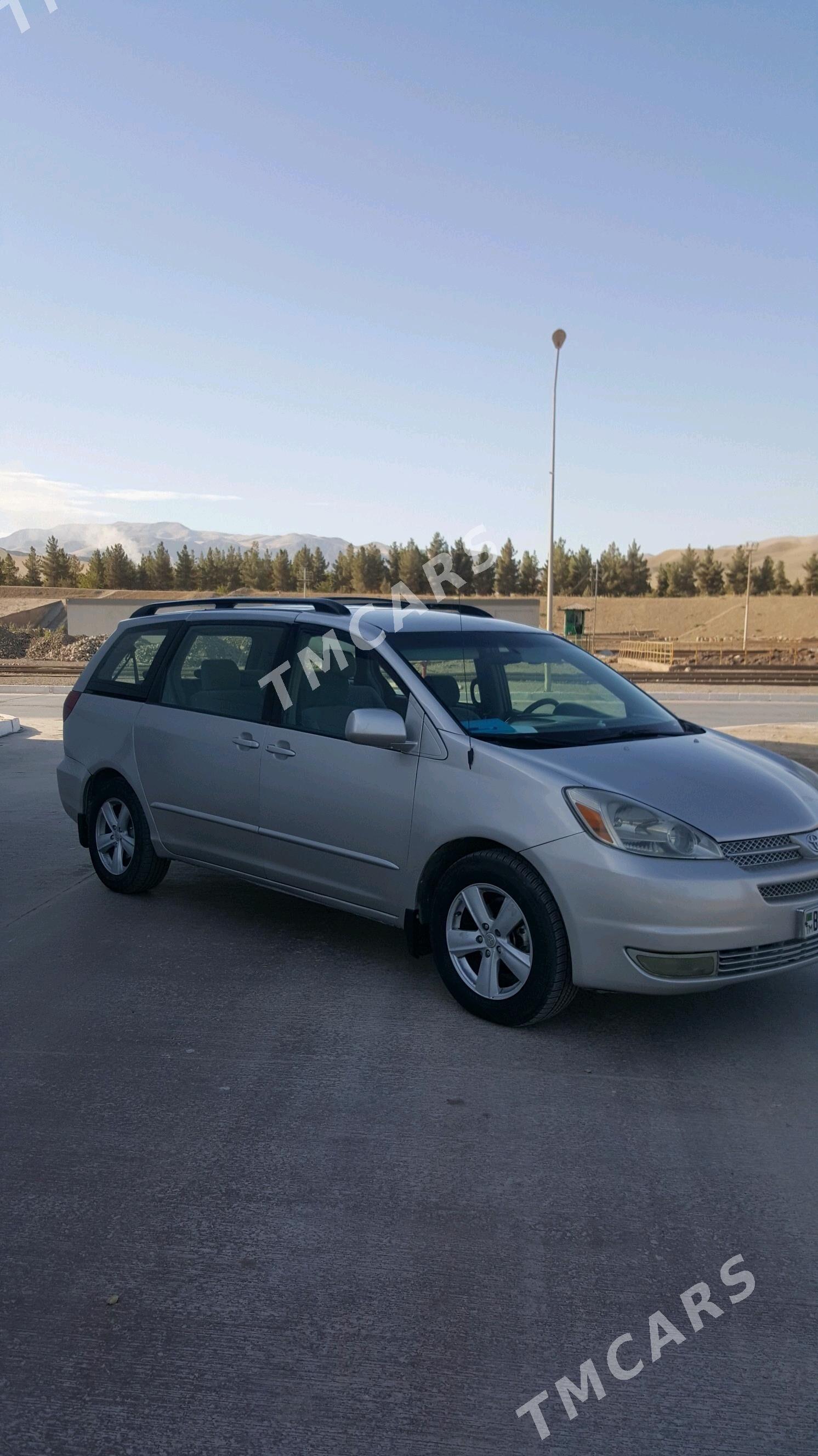 Toyota Sienna 2005 - 200 000 TMT - Гёкдепе - img 2