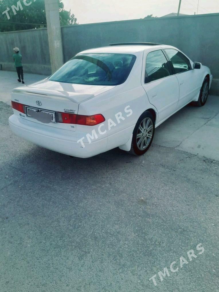 Toyota Camry 1999 - 145 000 TMT - Бахарден - img 4