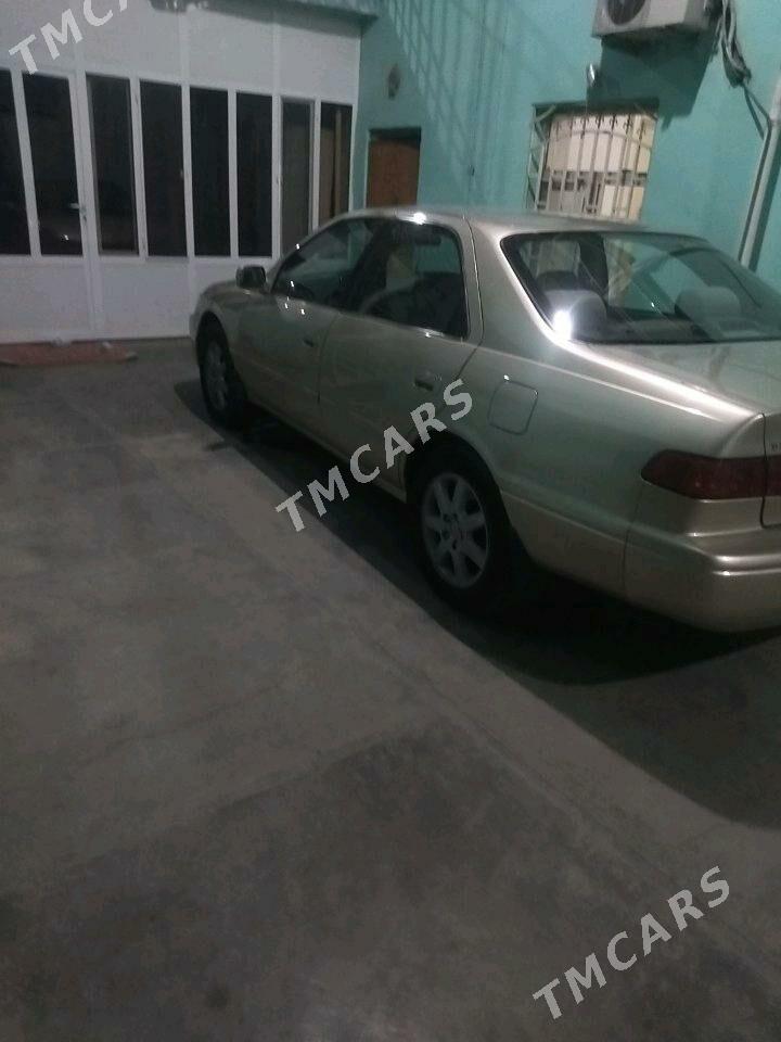 Toyota Camry 2000 - 165 000 TMT - Bäherden - img 2