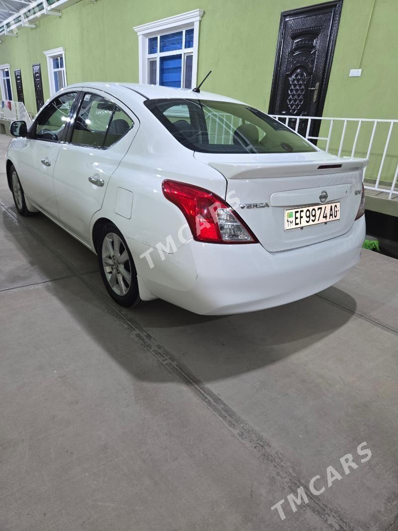 Nissan Versa 2012 - 109 000 TMT - Гуртли - img 4