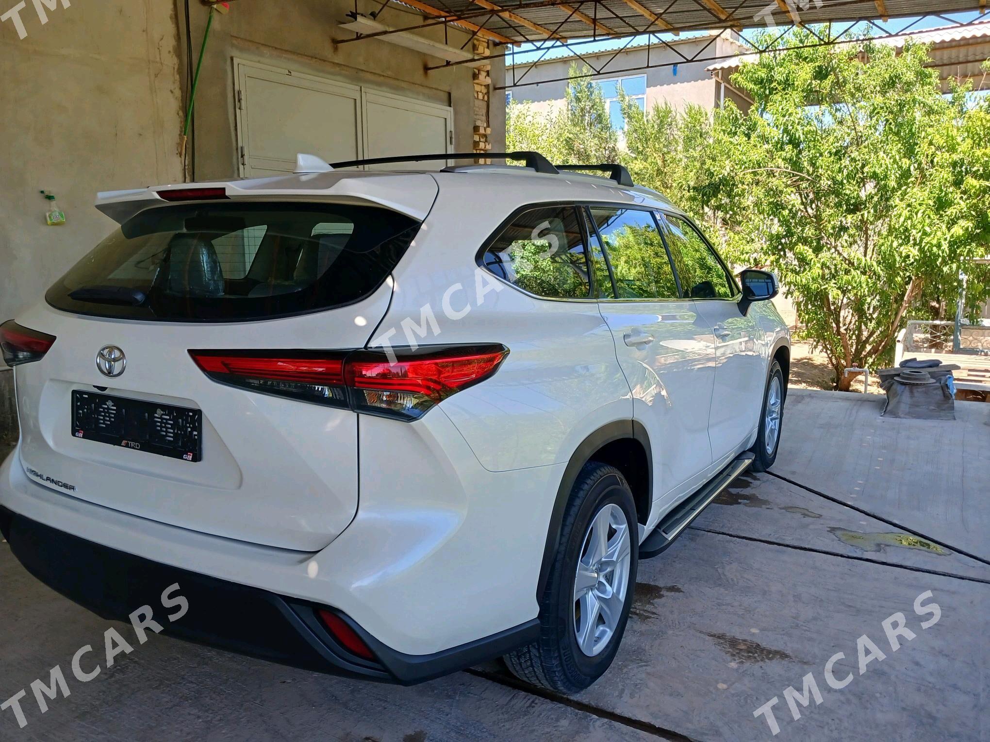 Toyota Highlander 2021 - 520 000 TMT - Кёнеургенч - img 6