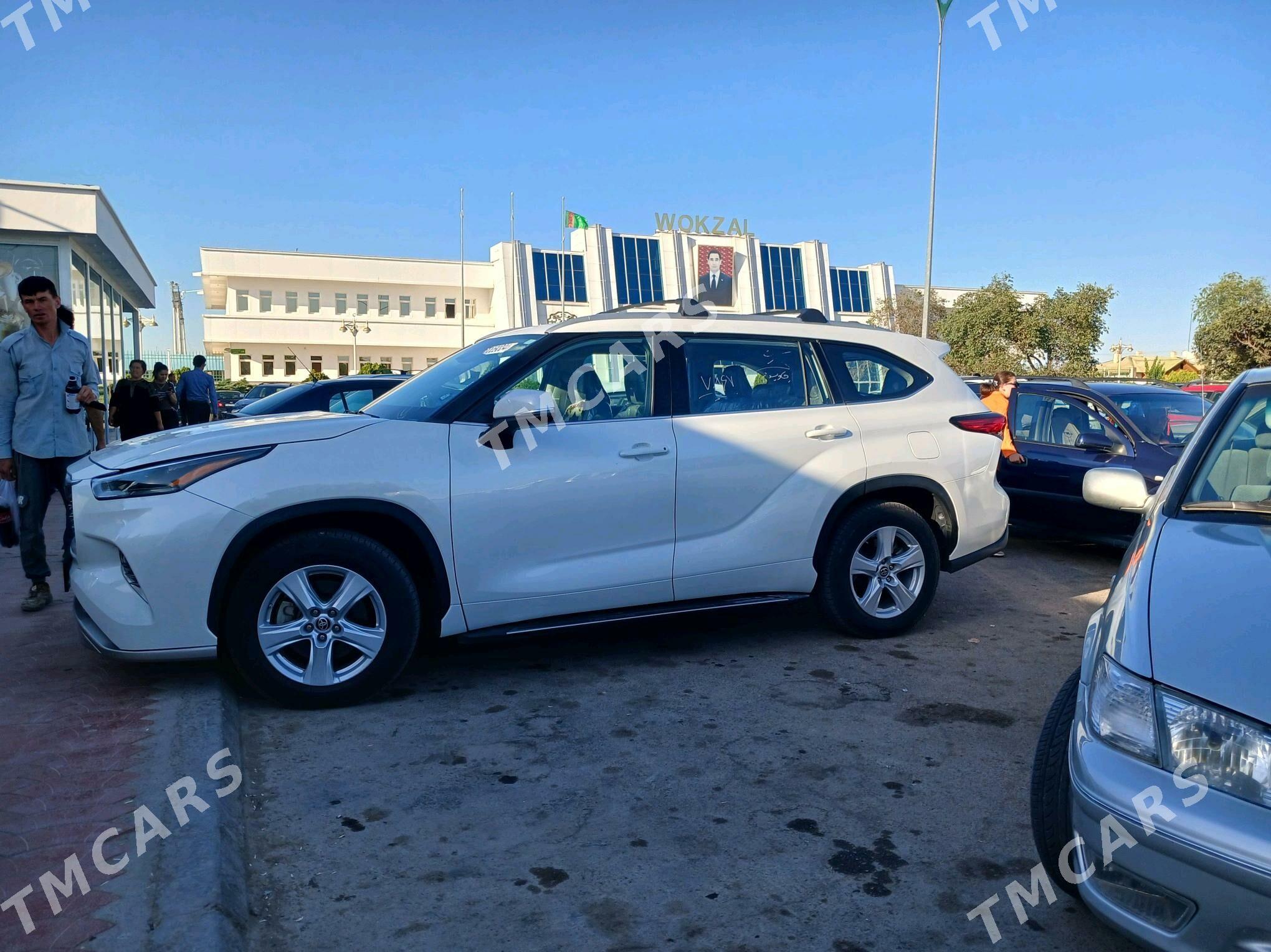 Toyota Highlander 2021 - 520 000 TMT - Кёнеургенч - img 8