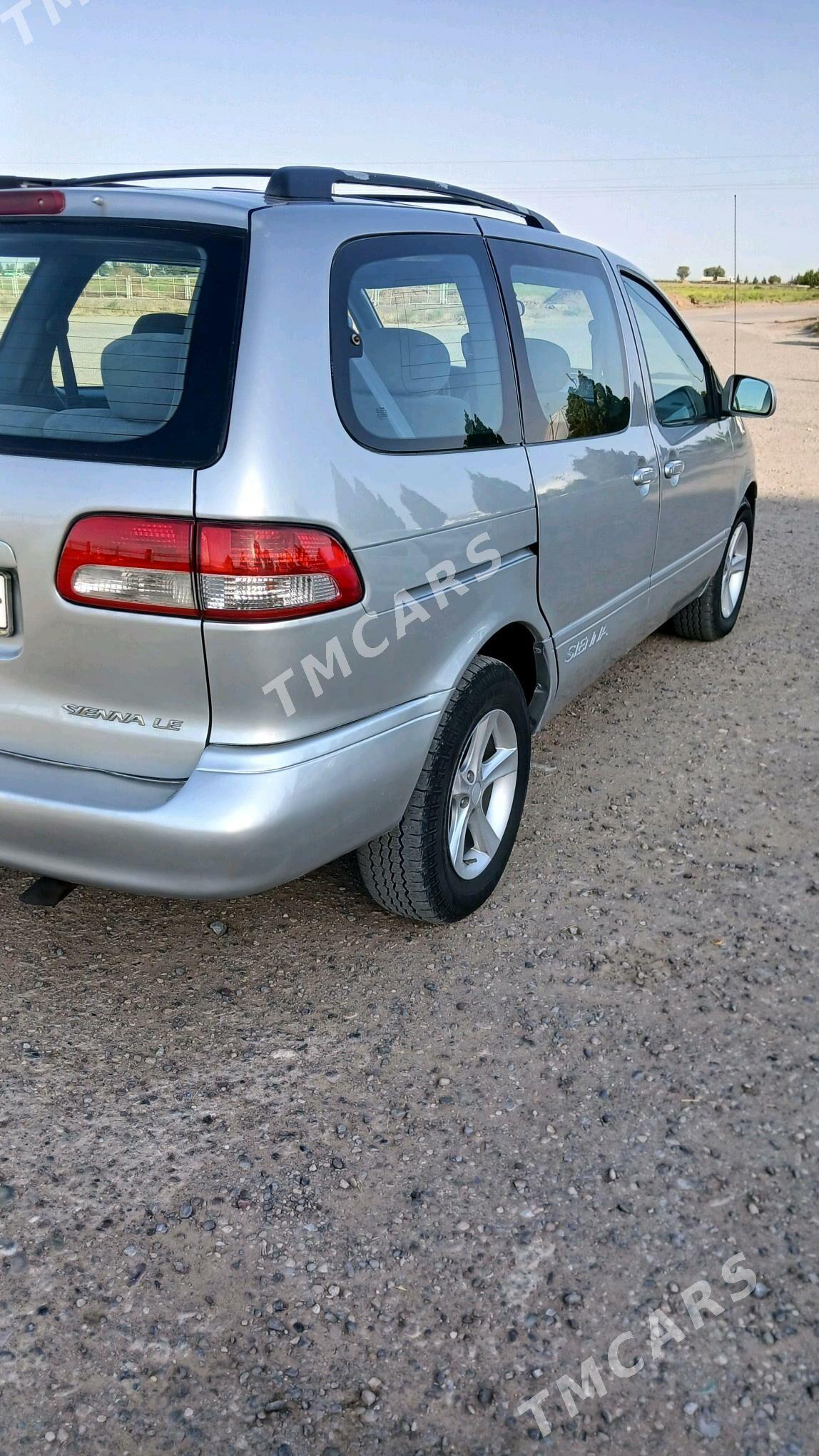 Toyota Sienna 2002 - 155 000 TMT - Мары - img 5