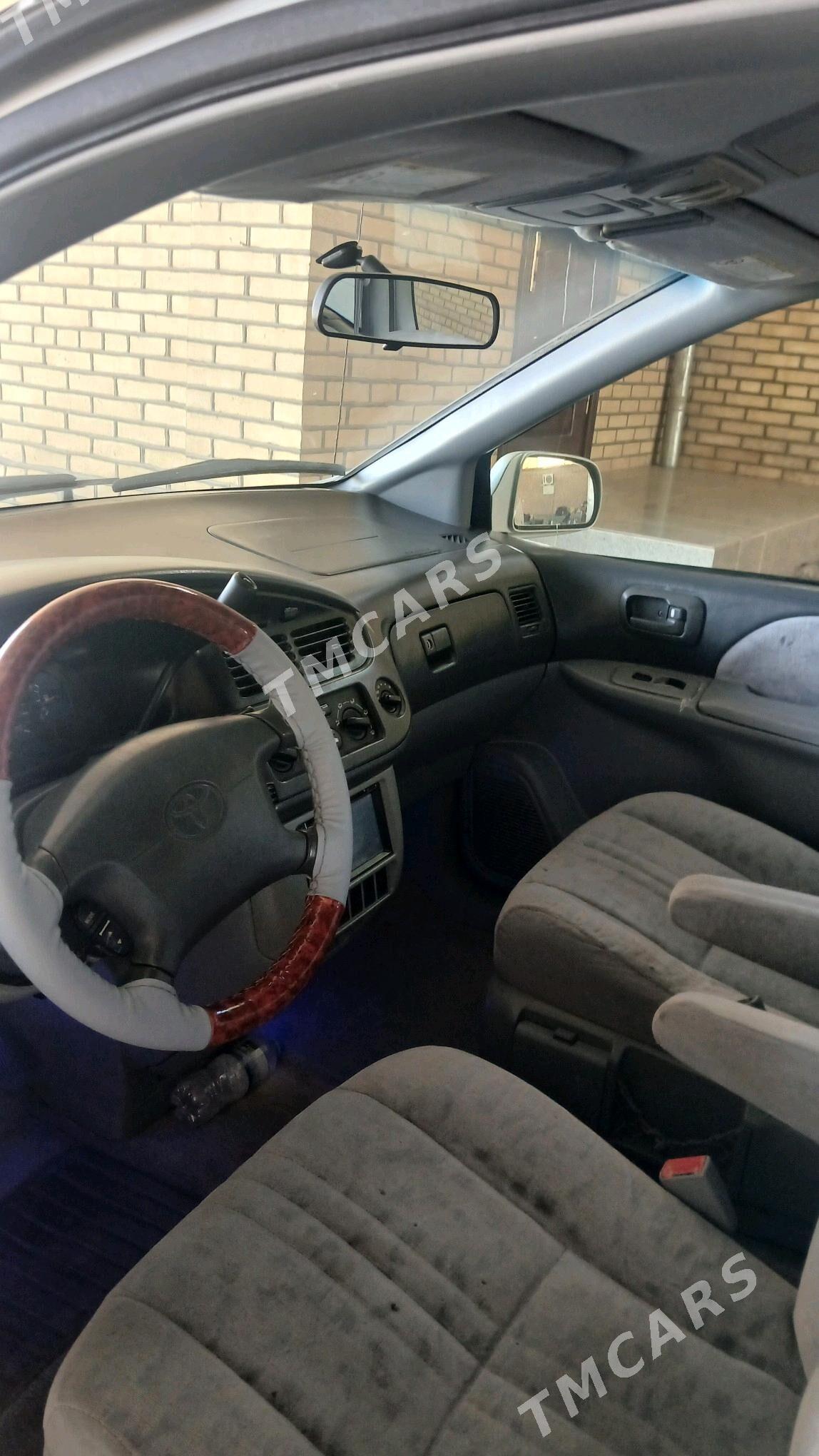 Toyota Sienna 2002 - 155 000 TMT - Мары - img 2