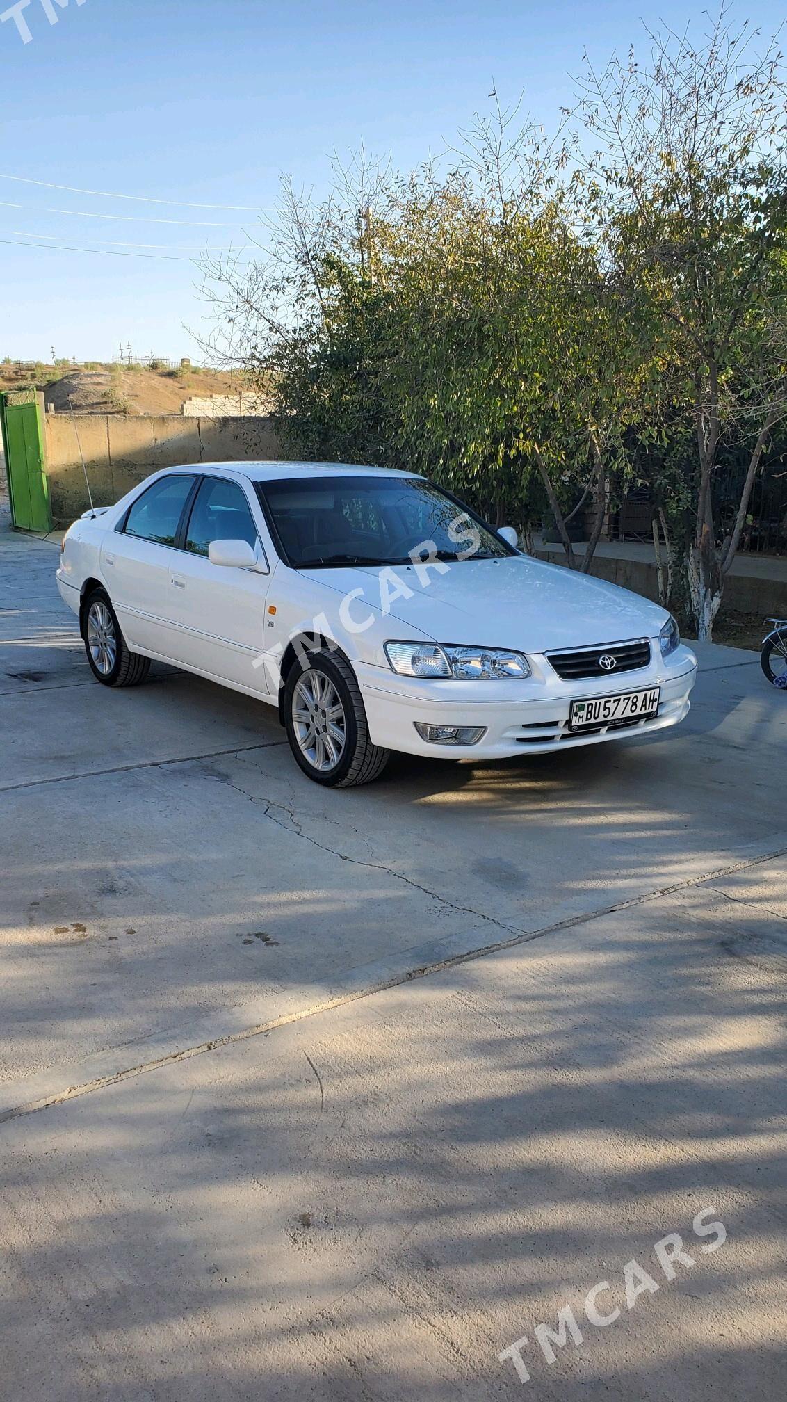 Toyota Camry 2000 - 124 000 TMT - Кака - img 2