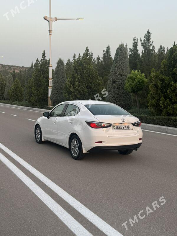 Toyota Yaris 2017 - 159 999 TMT - Ашхабад - img 2