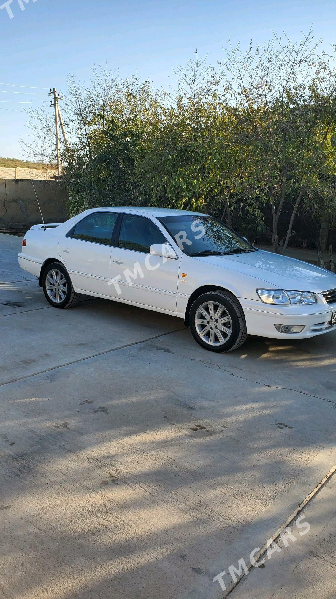 Toyota Camry 2000 - 124 000 TMT - Кака - img 5
