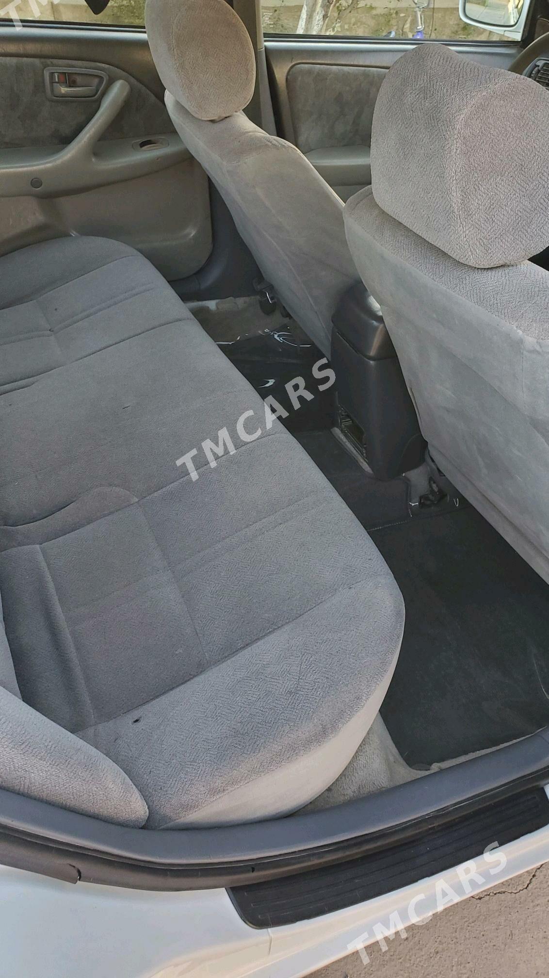 Toyota Camry 2000 - 124 000 TMT - Кака - img 8