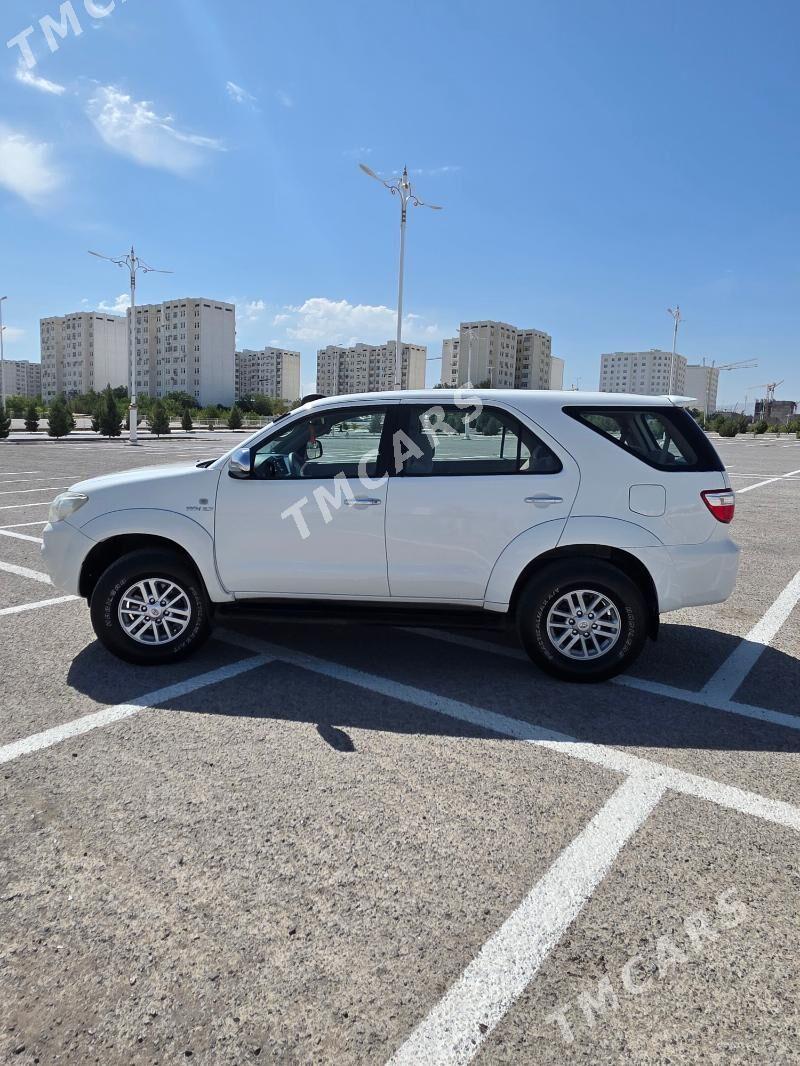 Toyota Fortuner 2009 - 290 000 TMT - Ашхабад - img 3