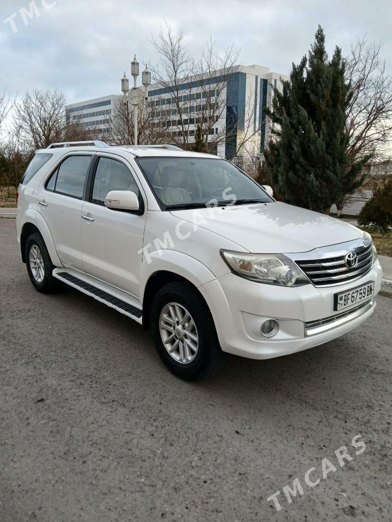 Toyota Fortuner 2013 - 300 000 TMT - Türkmenbaşy - img 3