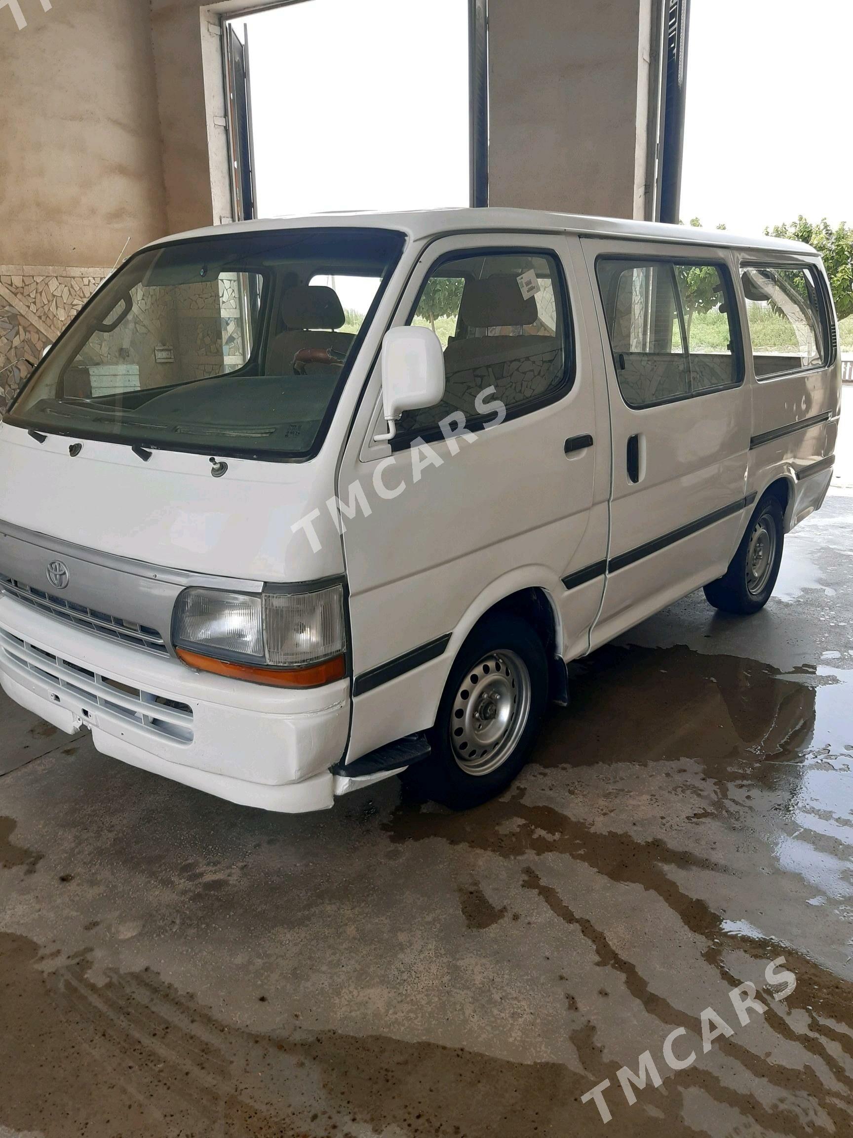 Toyota Hiace 1995 - 55 000 TMT - Мары - img 3