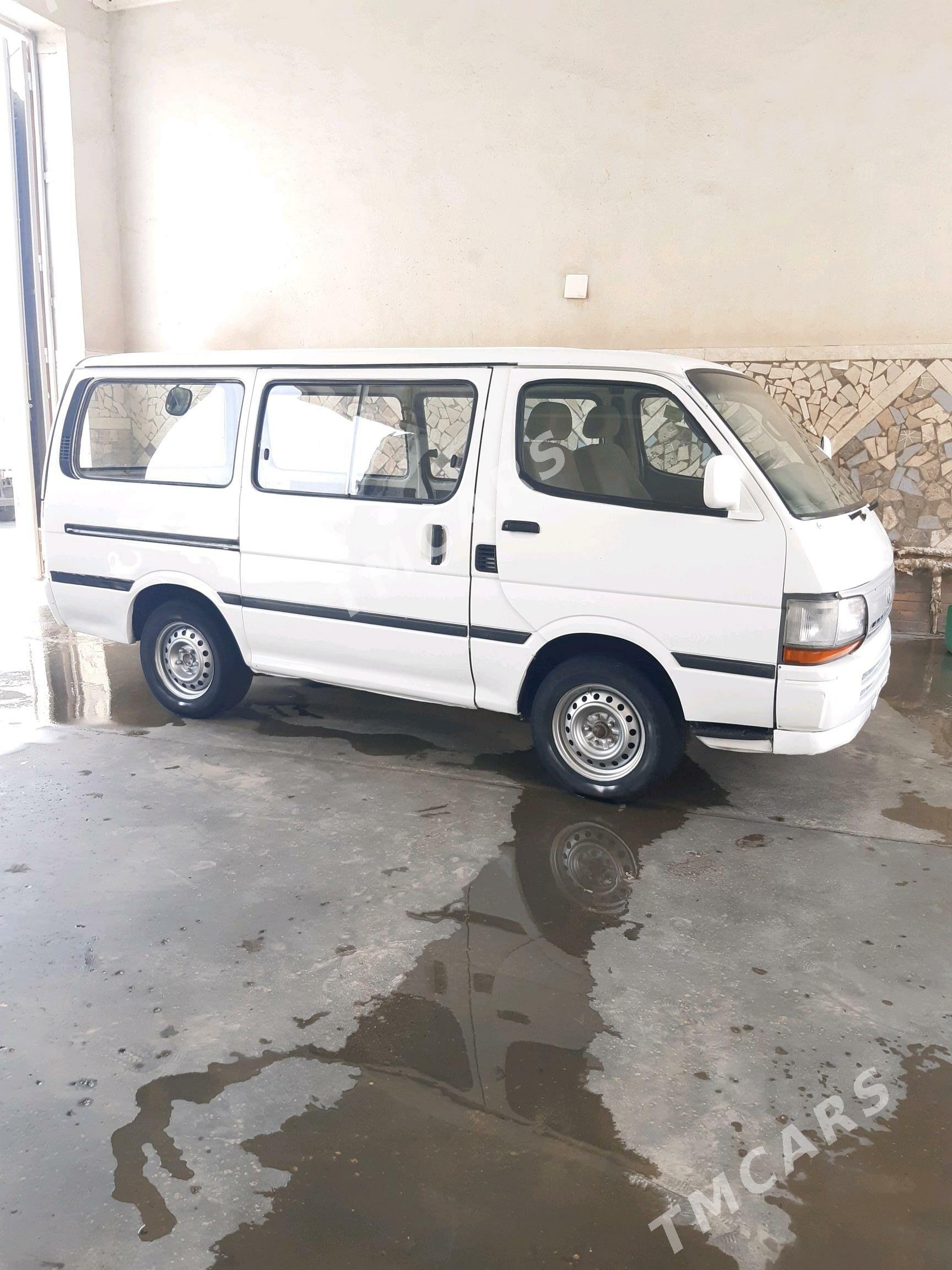 Toyota Hiace 1995 - 55 000 TMT - Мары - img 4