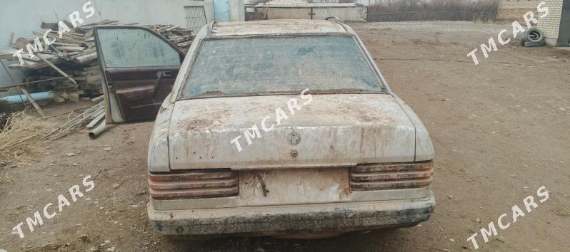 Mercedes-Benz 190E 1985 - 6 000 TMT - Бабадайхан - img 4