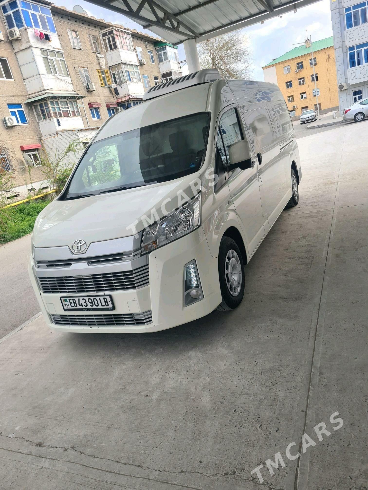 Toyota Hiace 2022 - 680 000 TMT - Türkmenabat - img 6