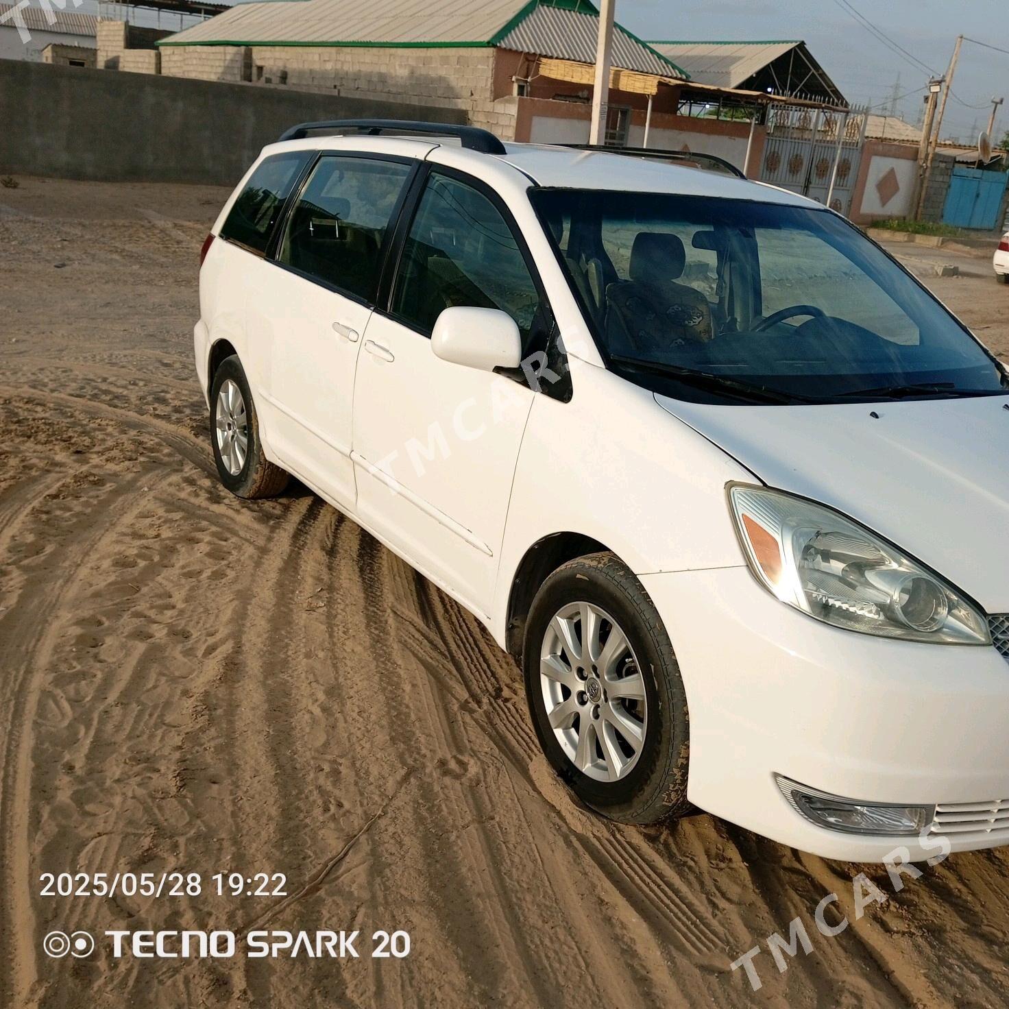 Toyota Sienna 2005 - 180 000 TMT - Büzmeýin - img 2
