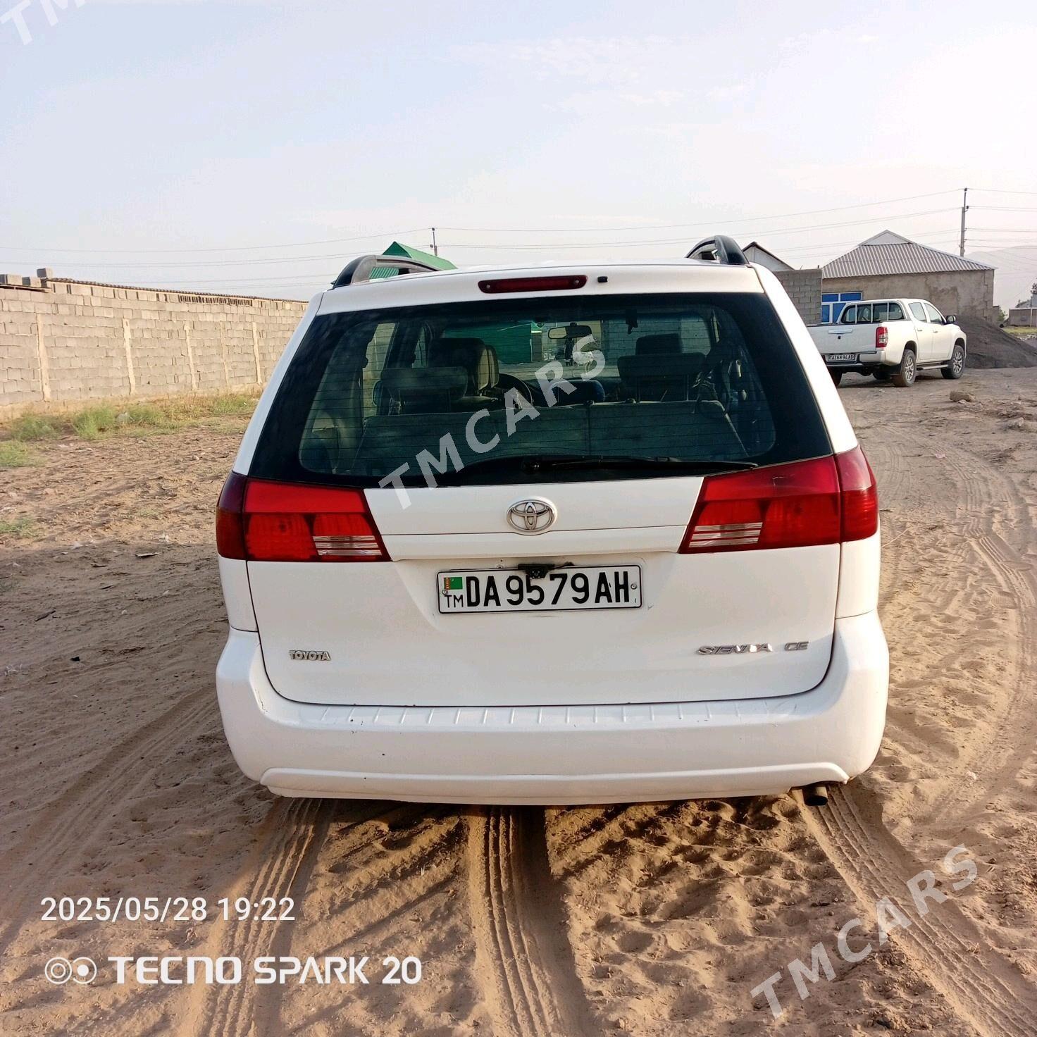 Toyota Sienna 2005 - 180 000 TMT - Büzmeýin - img 3