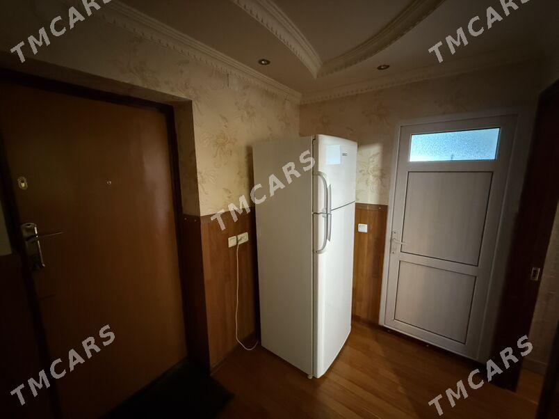Квартира в центре - Балканабат - img 2
