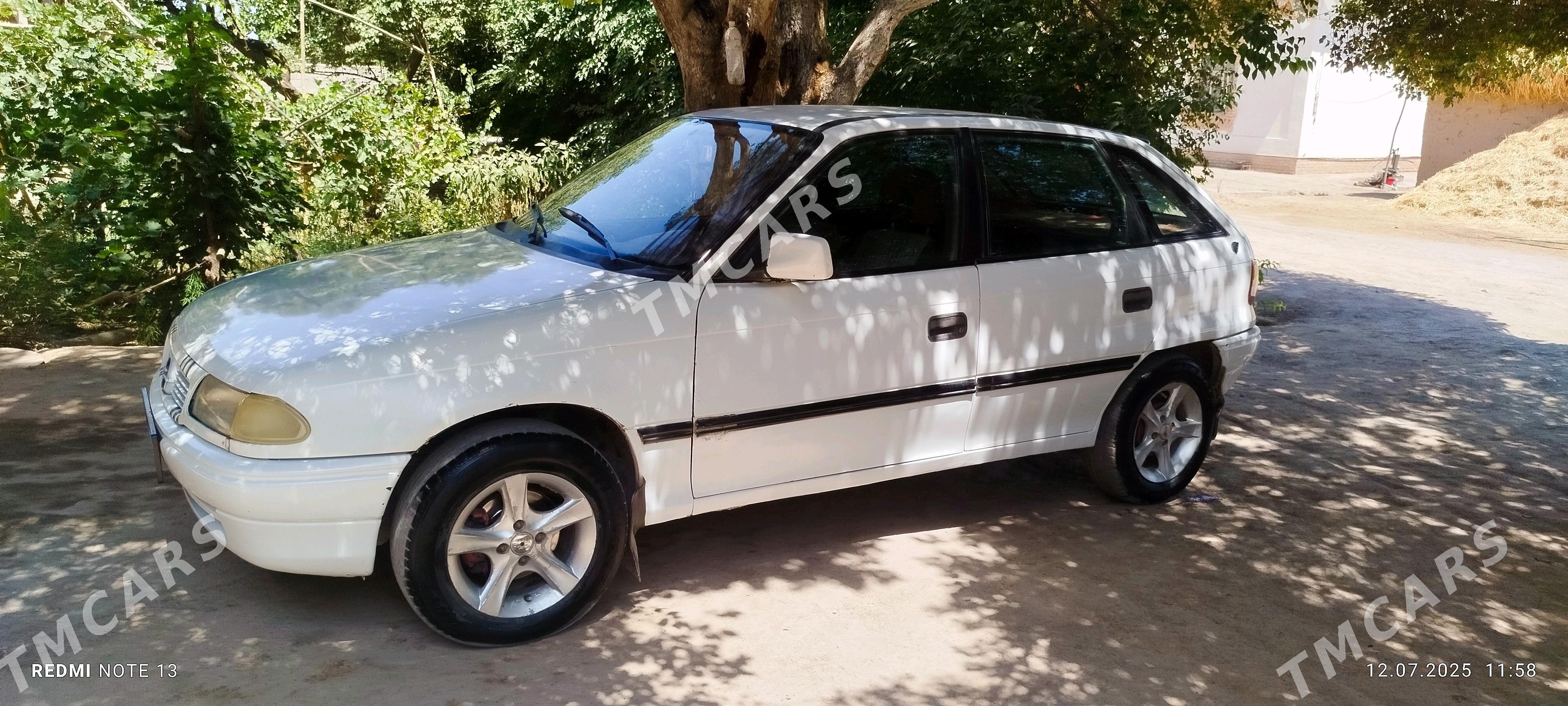 Opel Astra 1993 - 36 000 TMT - Гурбансолтан Едже - img 1