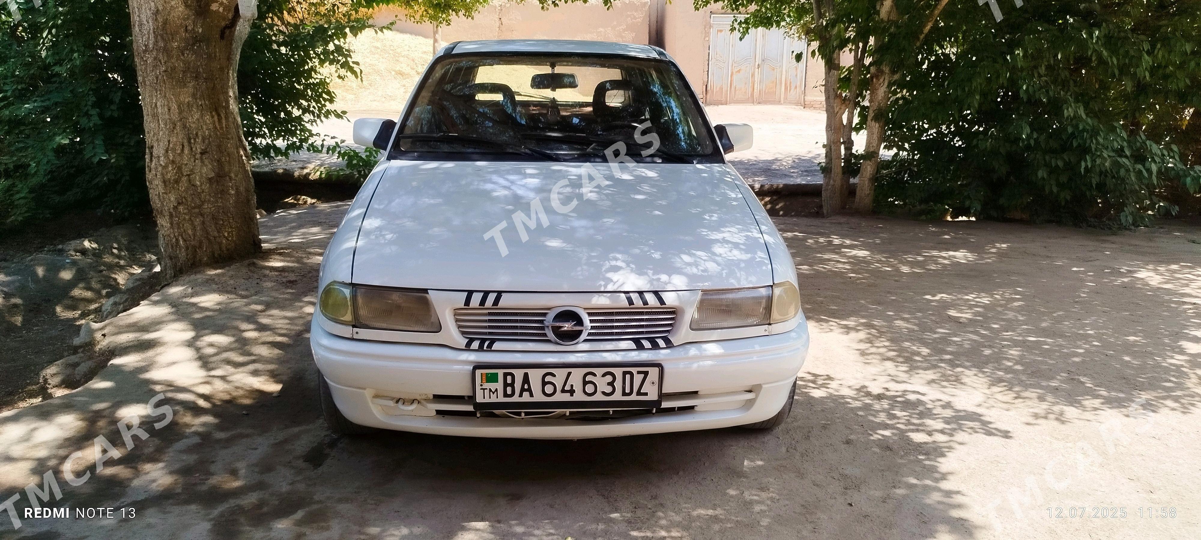 Opel Astra 1993 - 36 000 TMT - Гурбансолтан Едже - img 3