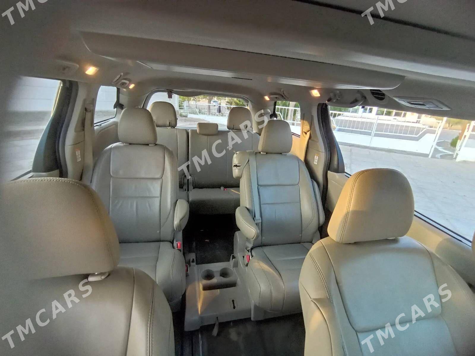 Toyota Sienna 2016 - 390 000 TMT - Balkanabat - img 8