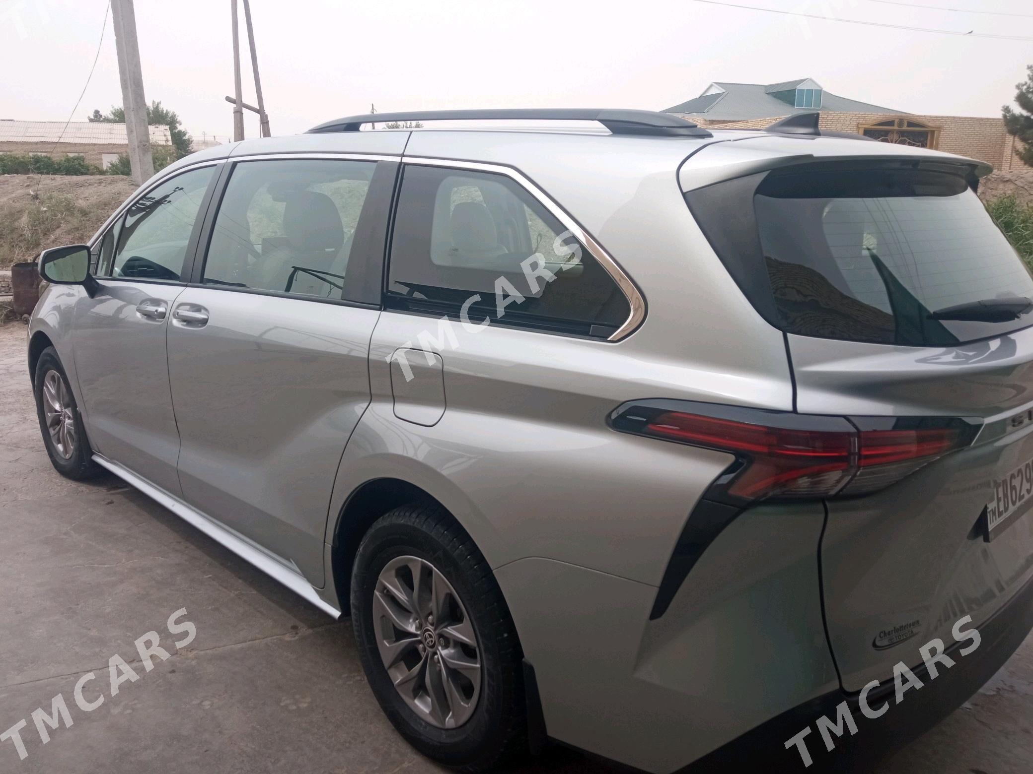 Toyota Sienna 2022 - 460 000 TMT - Дянев - img 3