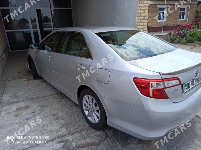Toyota Camry 2013 - 250 000 TMT - Саят - img 1