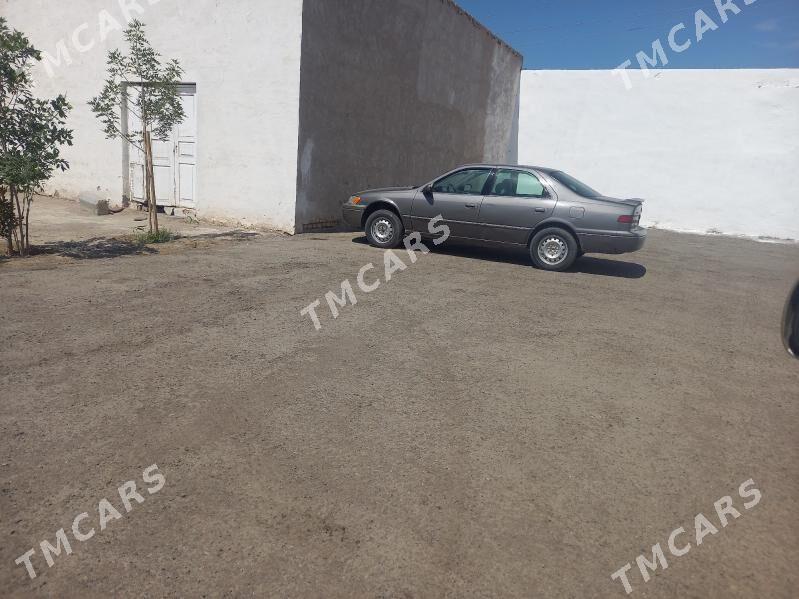 Toyota Camry 1997 - 102 000 TMT - Дашогуз - img 3