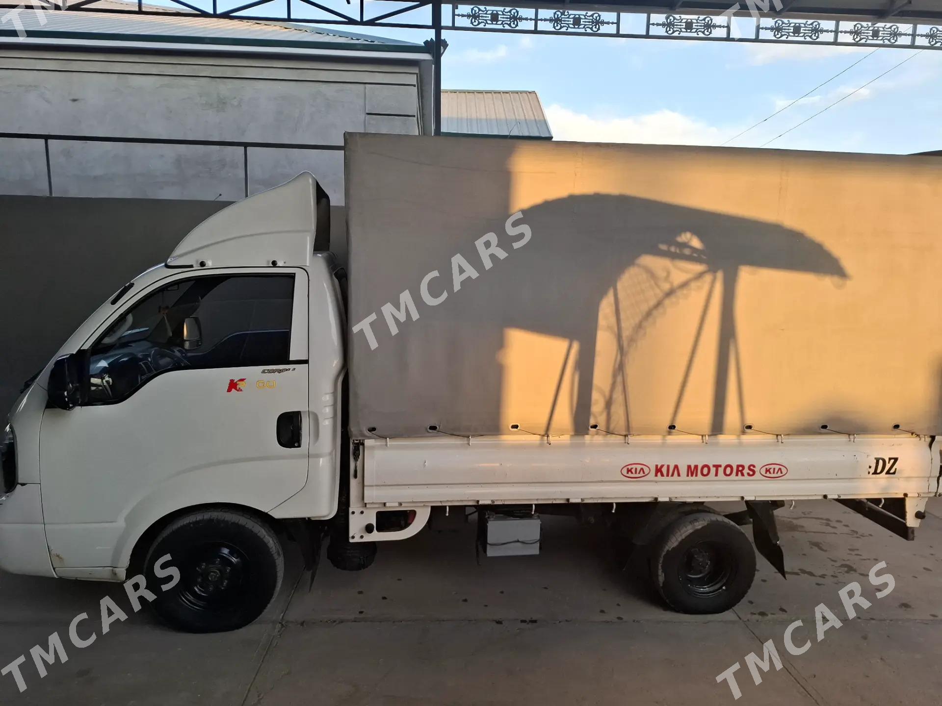 Kia Bongo 2015 - 190 000 TMT - Дашогуз - img 3