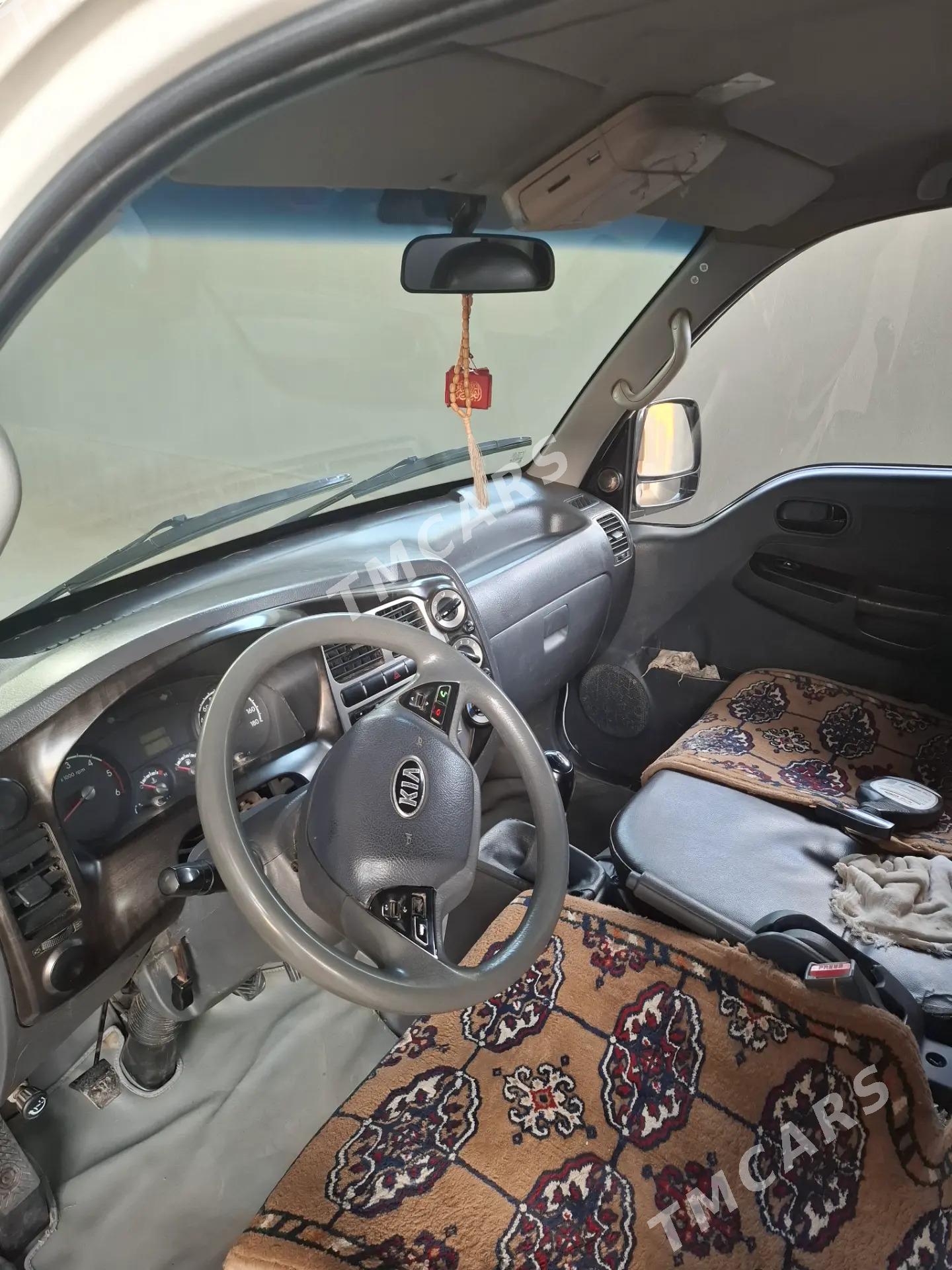 Kia Bongo 2015 - 190 000 TMT - Дашогуз - img 4