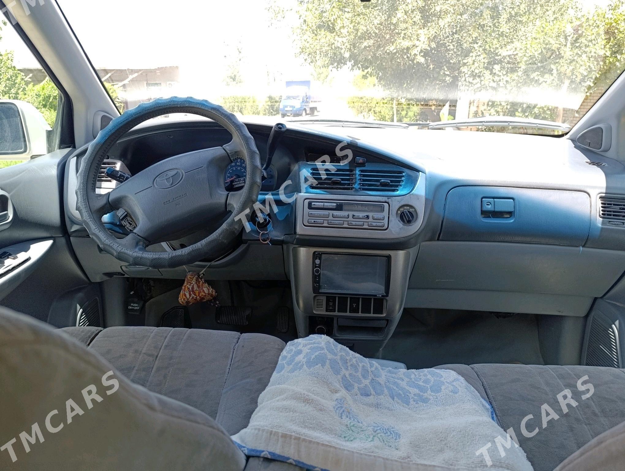 Toyota Sienna 2002 - 160 000 TMT - Халач - img 5