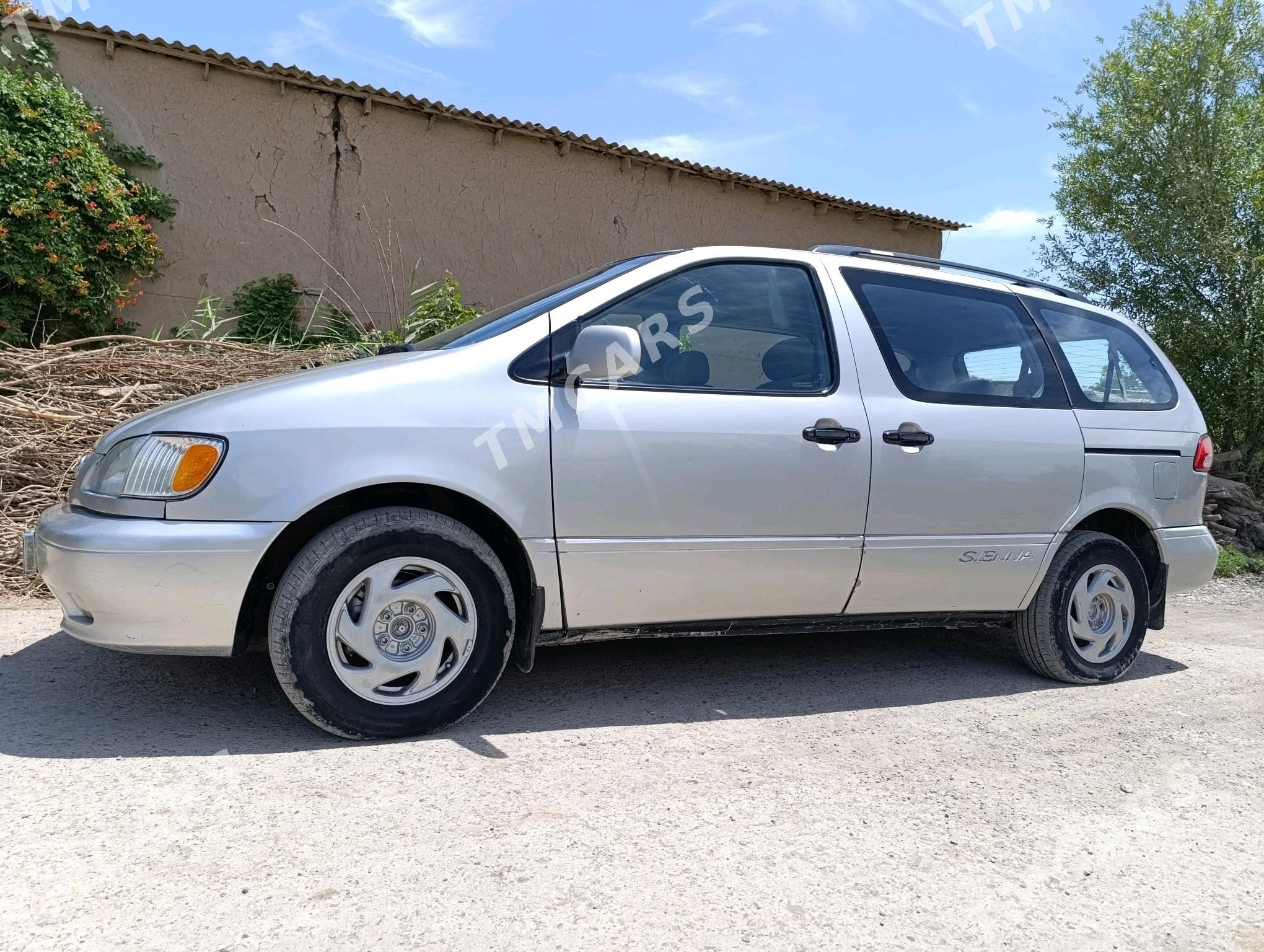 Toyota Sienna 2002 - 160 000 TMT - Халач - img 6