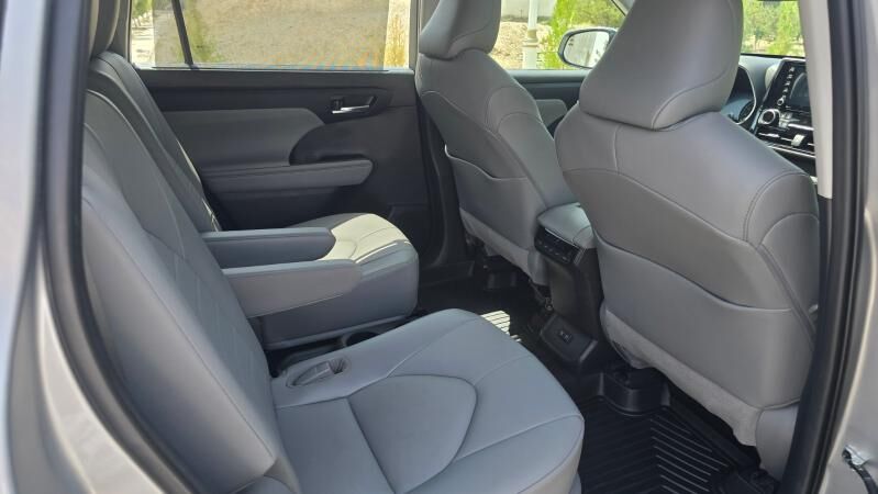 Toyota Highlander 2022 - 546 000 TMT - Ашхабад - img 8