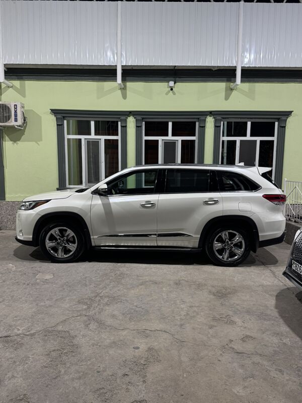 Toyota Highlander 2019 - 535 000 TMT - Ашхабад - img 2