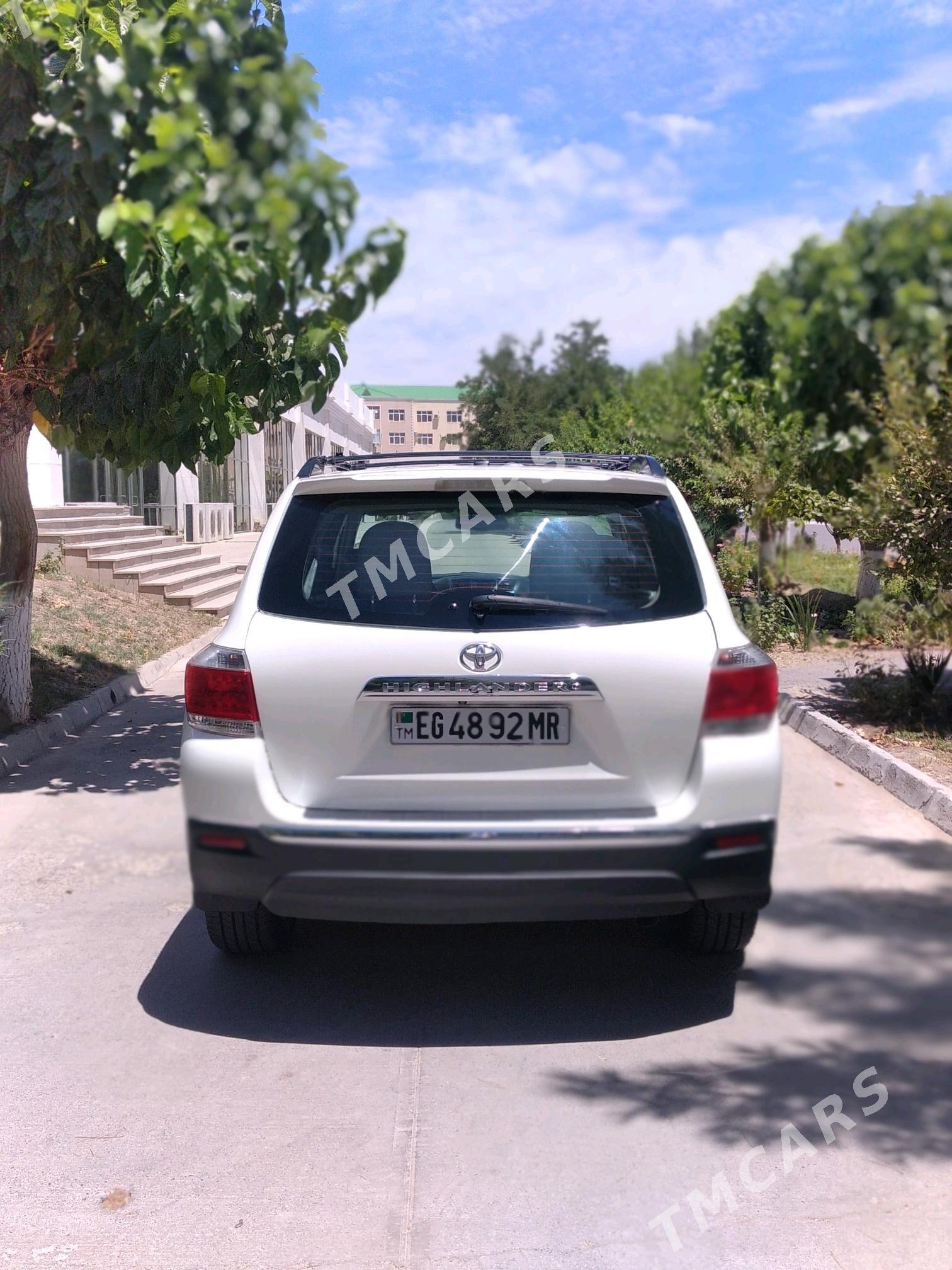 Toyota Highlander 2013 - 300 000 TMT - Mary - img 3