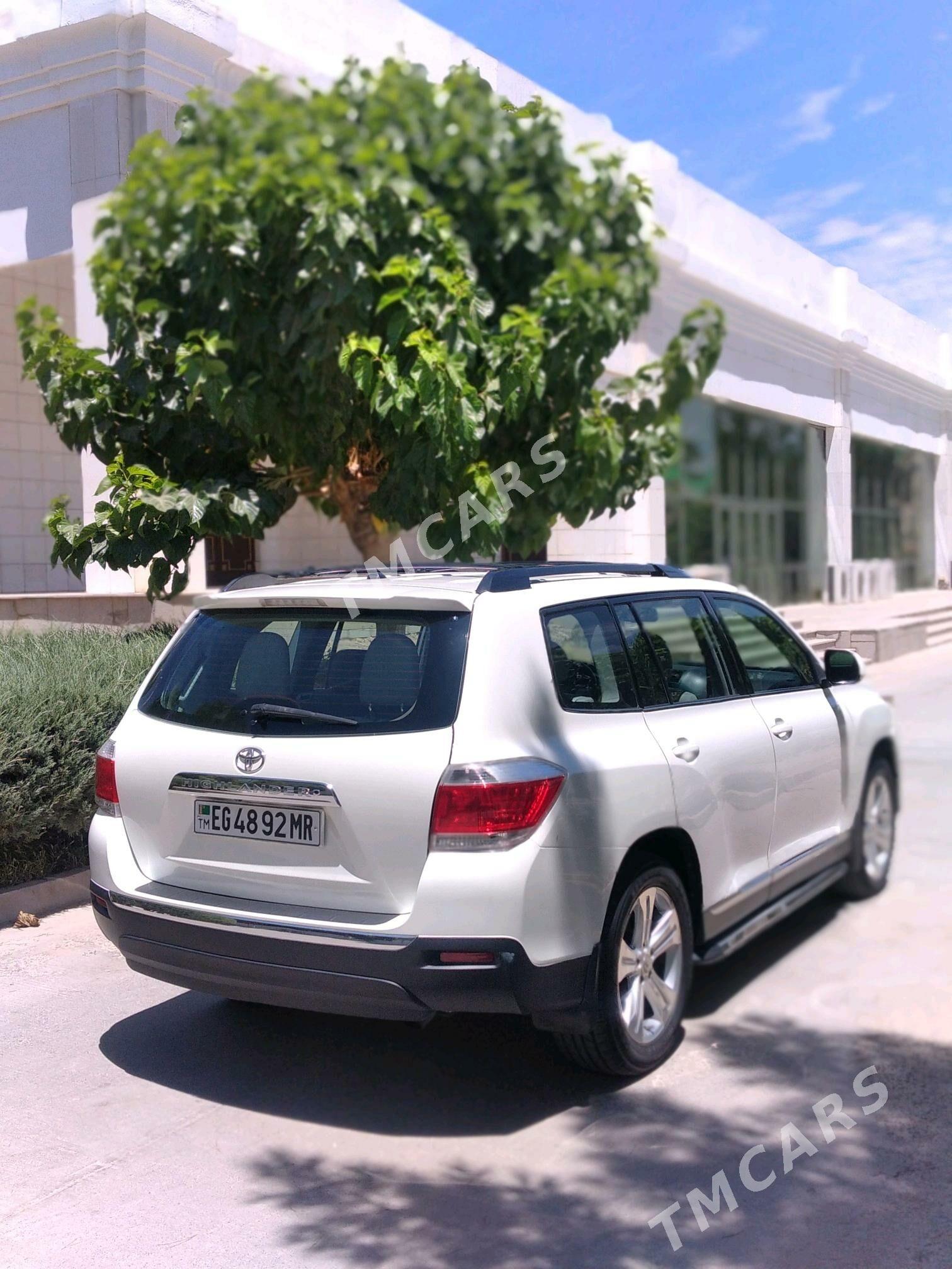 Toyota Highlander 2013 - 300 000 TMT - Mary - img 7