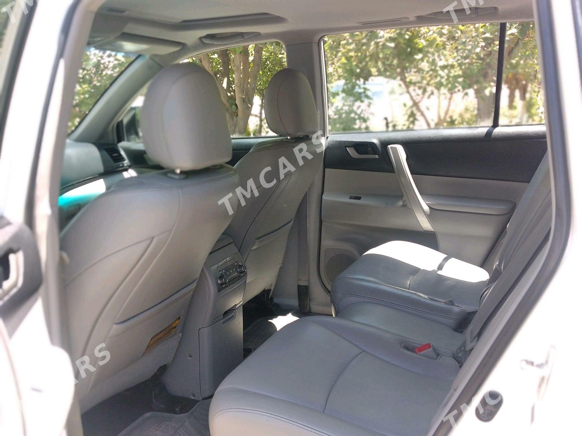 Toyota Highlander 2013 - 300 000 TMT - Mary - img 8