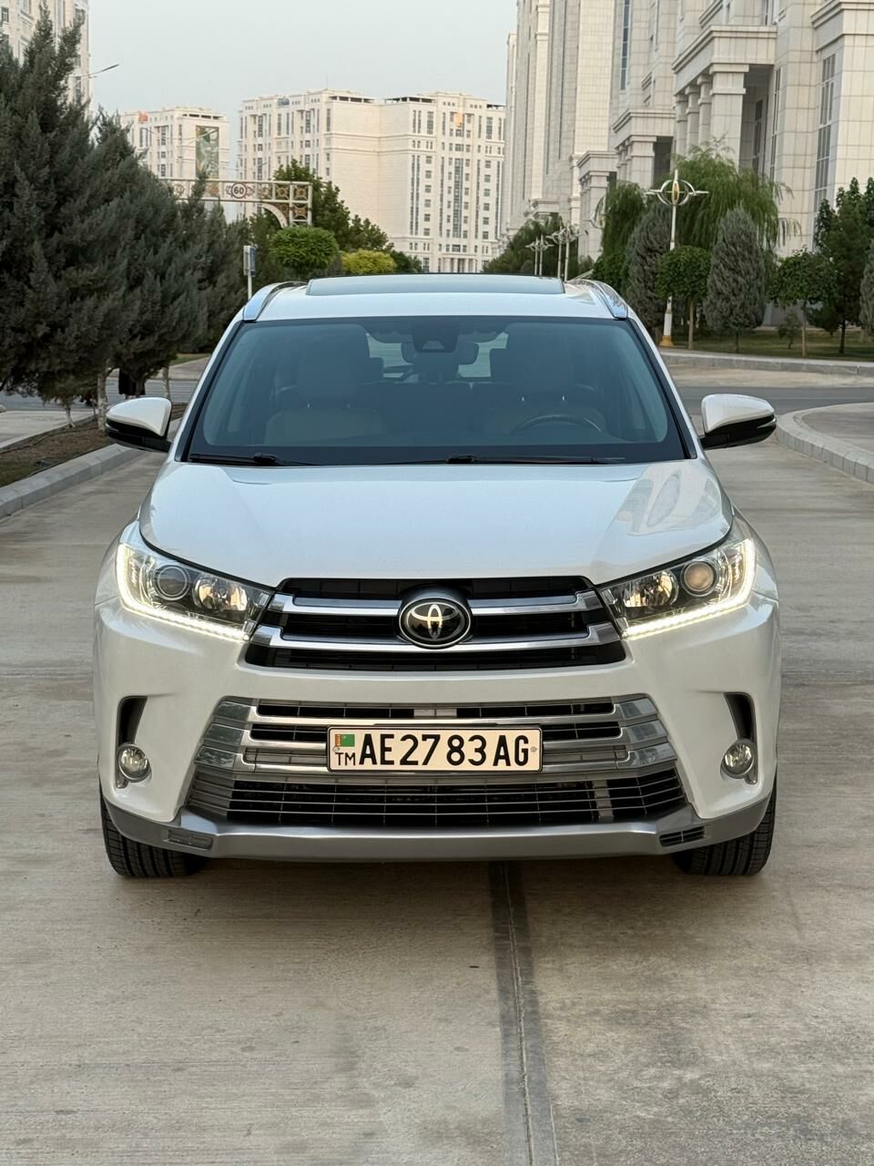 Toyota Highlander 2019 - 525 000 TMT - Ашхабад - img 2