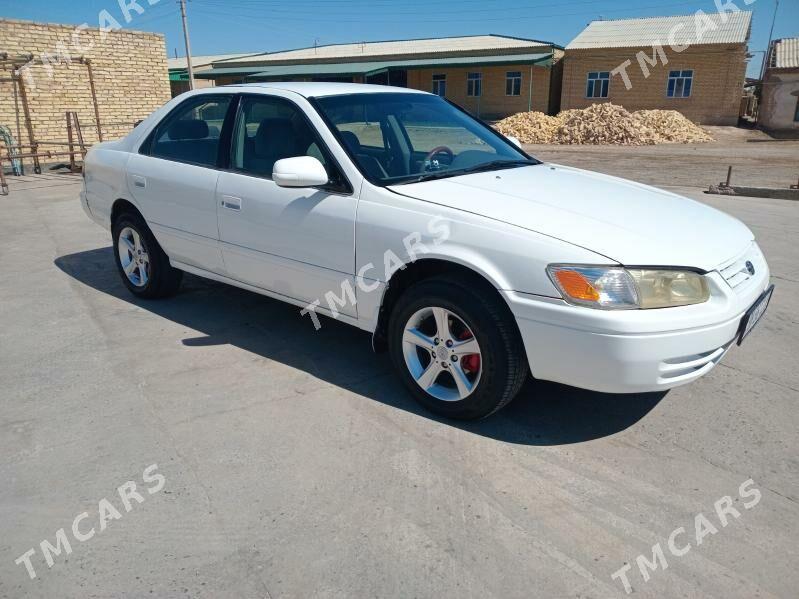 Toyota Camry 2000 - 90 000 TMT - Фарап - img 2