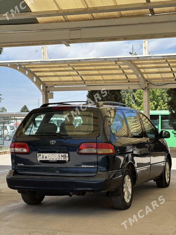 Toyota Sienna 2002 - 136 000 TMT - Baýramaly - img 5