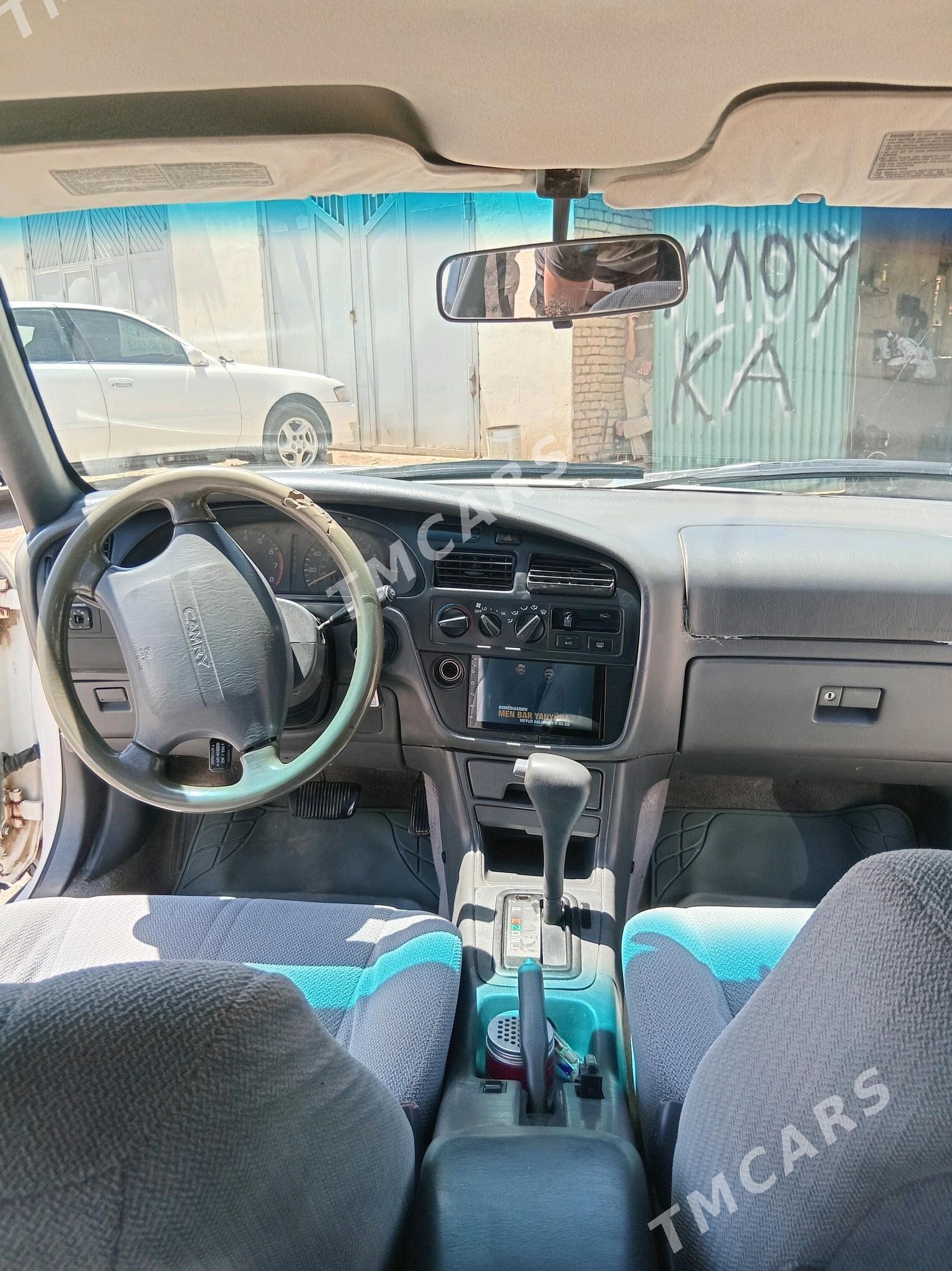Toyota Camry 1996 - 68 000 TMT - Ёлётен - img 6