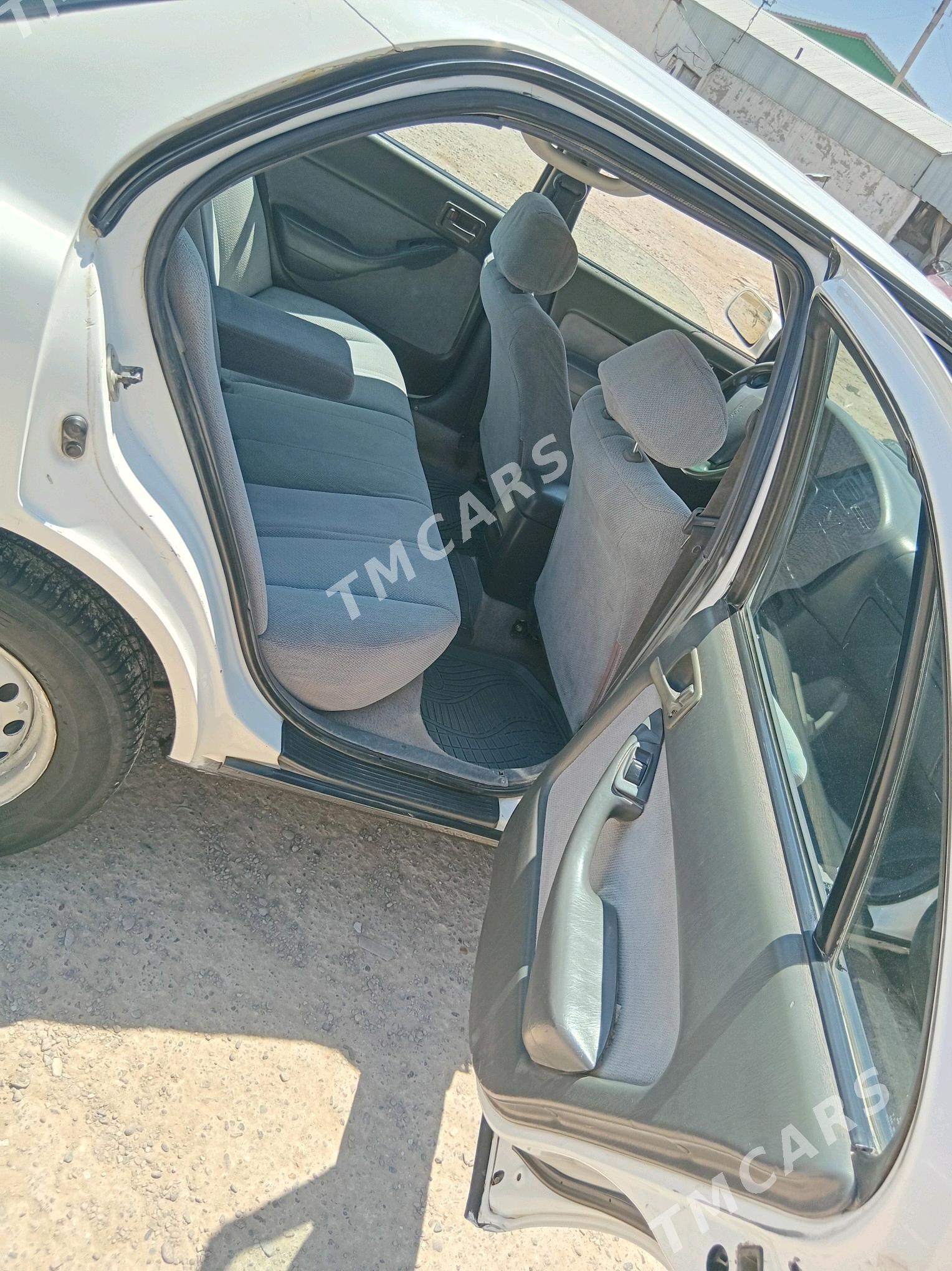 Toyota Camry 1996 - 68 000 TMT - Ёлётен - img 9
