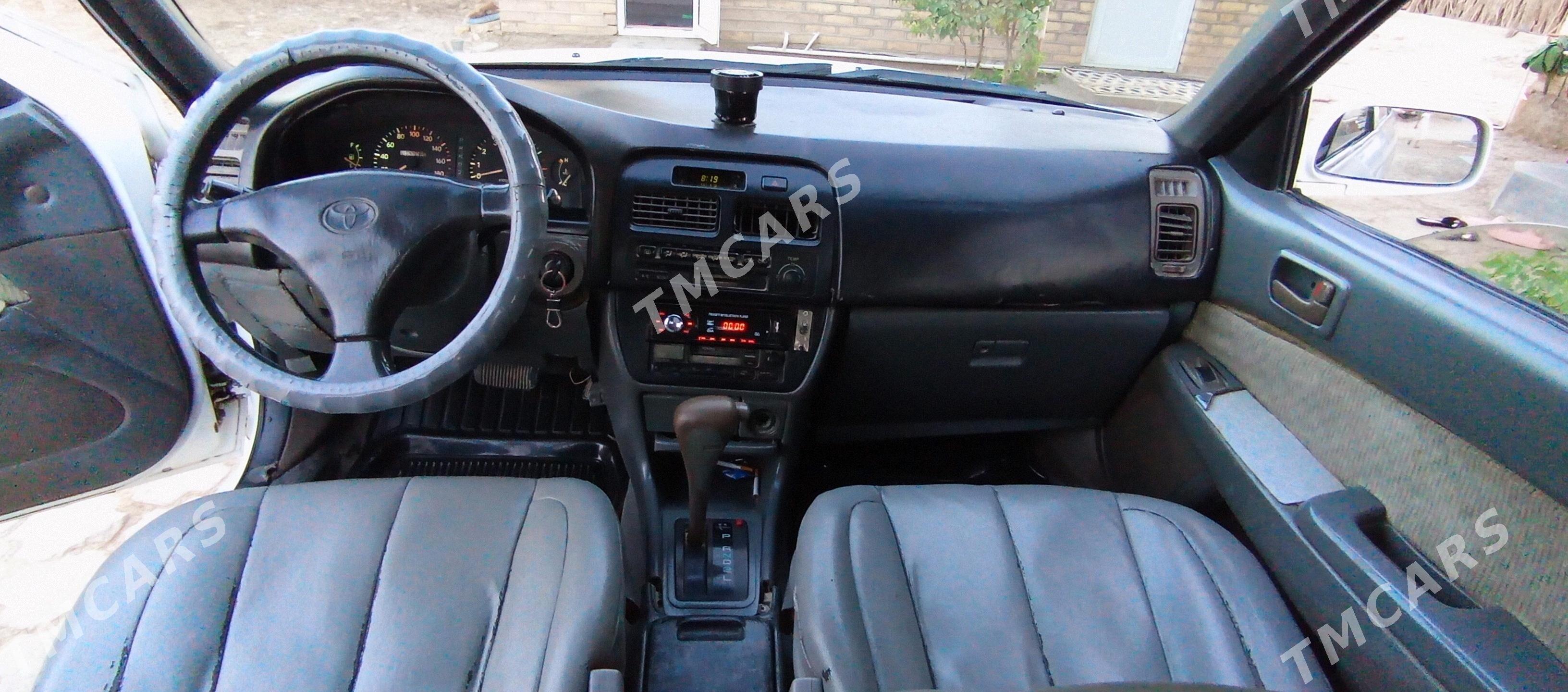 Toyota Camry 1994 - 50 000 TMT - Теджен - img 6