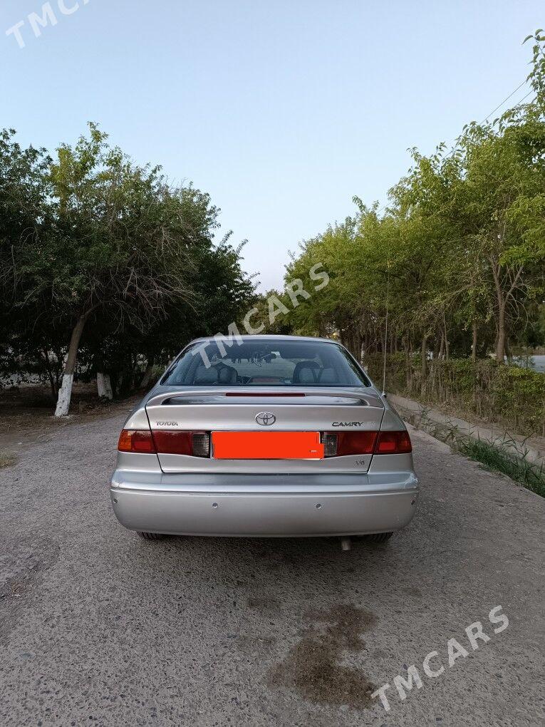 Toyota Camry 2001 - 140 000 TMT - Теджен - img 2