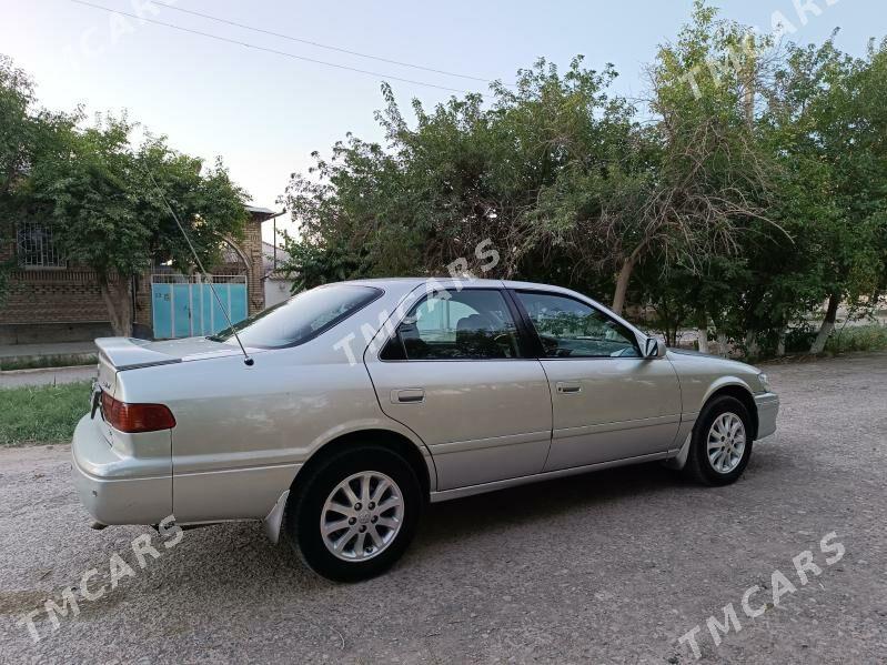 Toyota Camry 2001 - 140 000 TMT - Теджен - img 6
