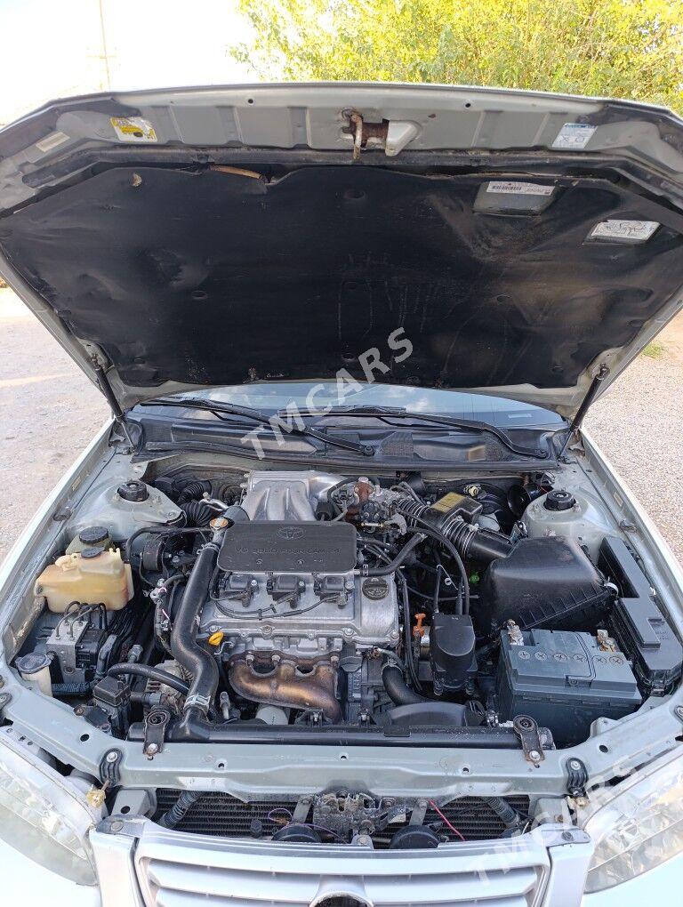 Toyota Camry 2001 - 140 000 TMT - Теджен - img 3