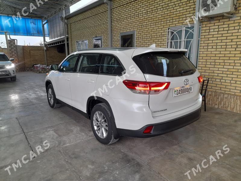 Toyota Highlander 2019 - 400 000 TMT - Мары - img 3