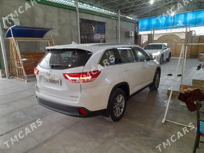 Toyota Highlander 2019 - 400 000 TMT - Мары - img 4